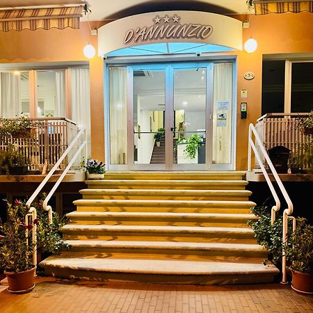 Hotel D'Annunzio Cattolica Extérieur photo
